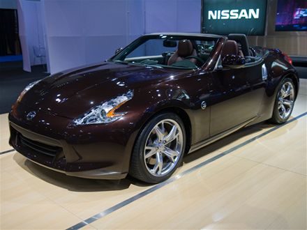 Picture of 2010 Nissan 370Z Roadster Front Side View