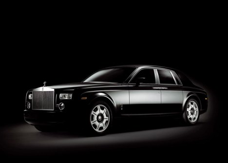 _Rolls-Royce-Phantom-Black-1-lg